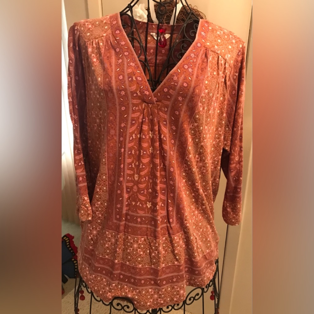 Lucky Brand tunic v-neck top. Rust/Brown 1X